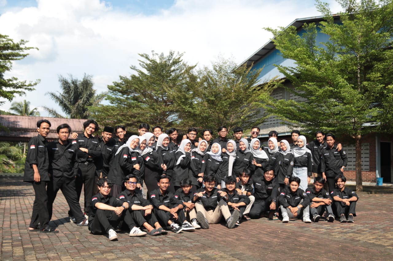 Pemotretan Anggota HIMAKOM UYM 2025